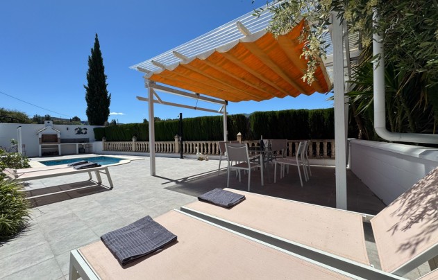 Resale - Villa - Blanca