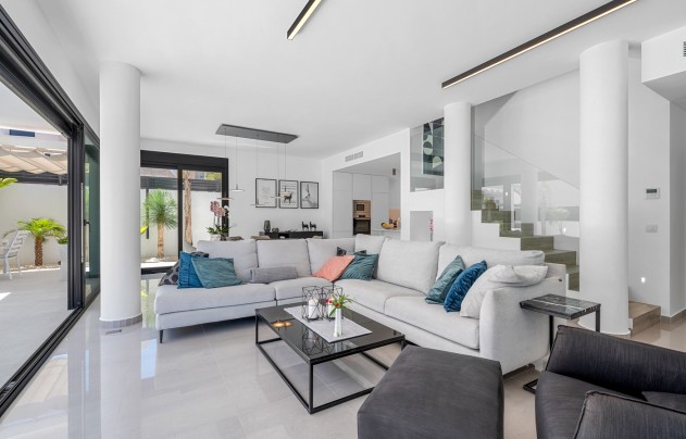 Resale - Villa - Guardamar del Segura