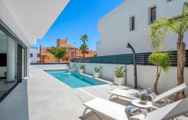 Resale - Villa - Guardamar del Segura