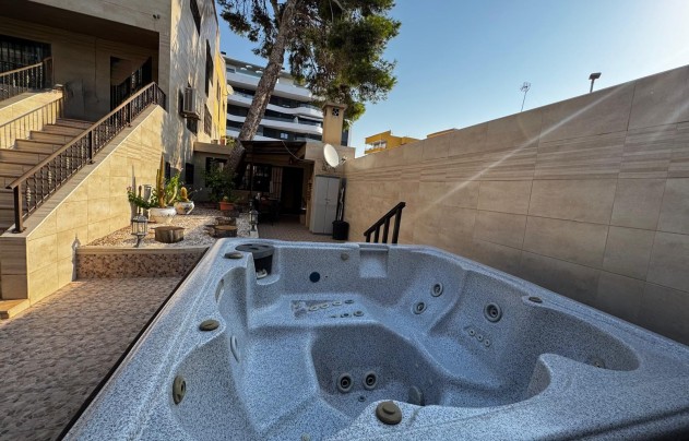 Resale - House - Punta Prima