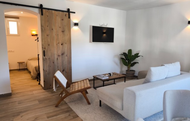 Resale - Villa - Benissa - La Fustera