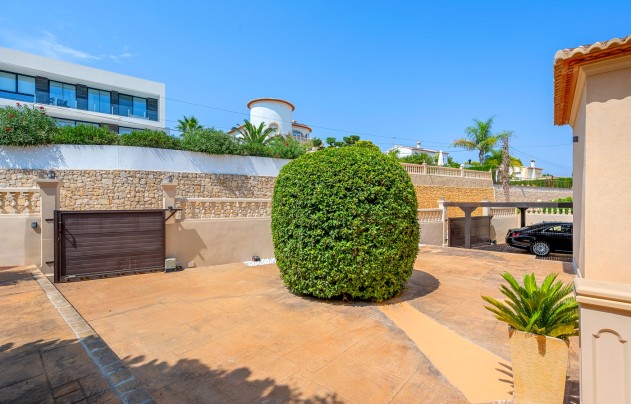 Resale - Villa - Benissa