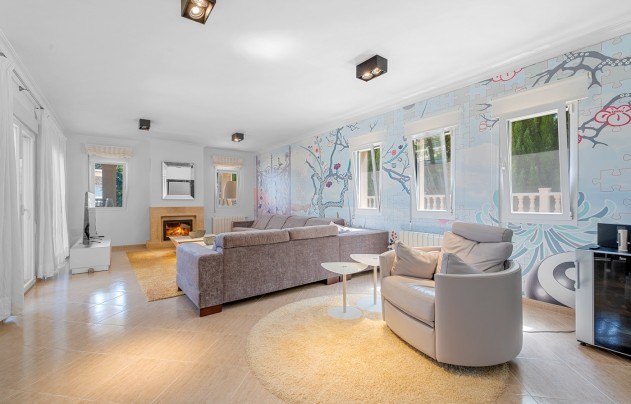 Resale - Villa - Benissa