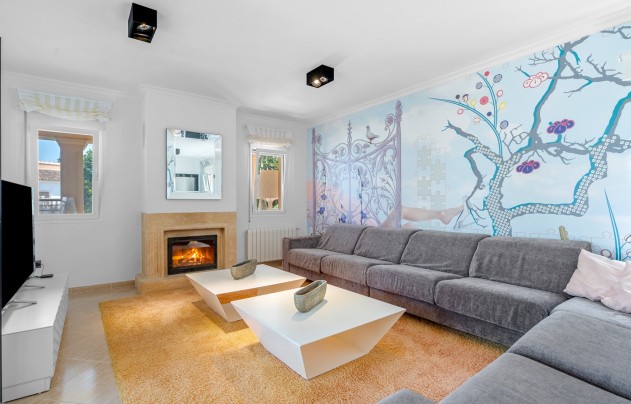 Resale - Villa - Benissa