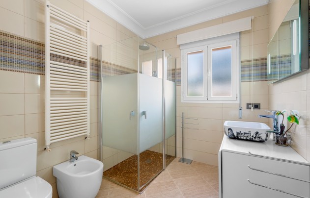 Resale - Villa - Benissa