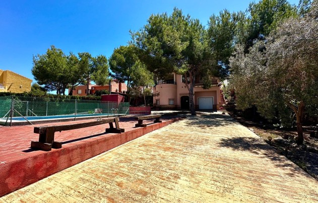 Resale - Villa - San Miguel de Salinas - Ciudad de las comunicaciones