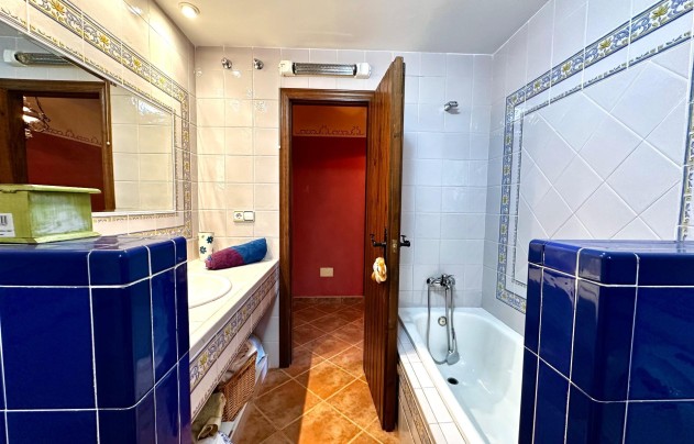 Resale - Villa - San Miguel de Salinas - Ciudad de las comunicaciones