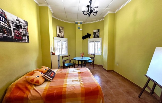 Resale - Villa - San Miguel de Salinas - Ciudad de las comunicaciones