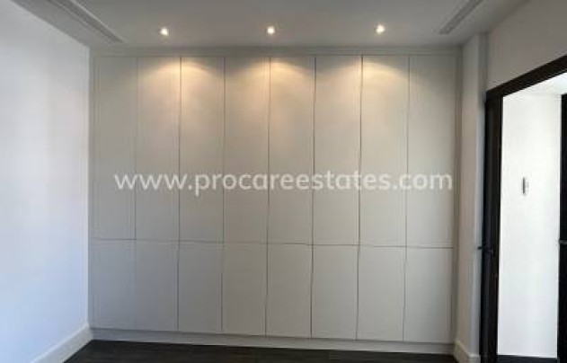 Resale - Apartment - Guardamar del Segura