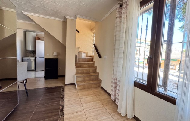 Resale - House - Punta Prima