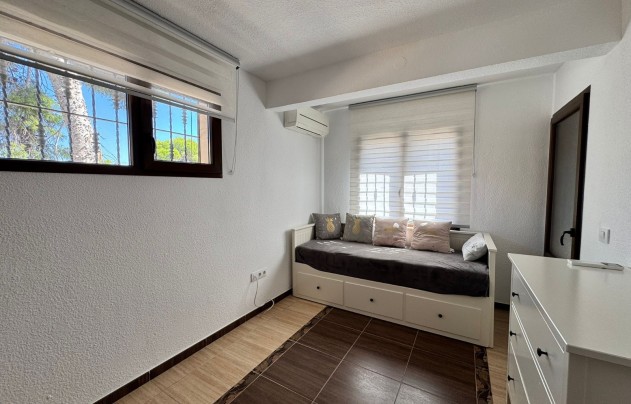 Resale - House - Punta Prima