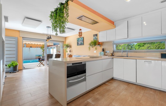 Herverkoop - Villa - Benijofar