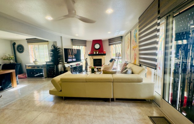 Resale - Villa - Benijofar