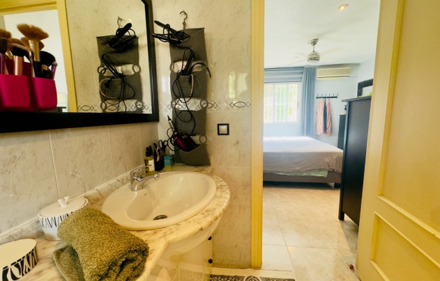 Resale - Villa - Benijofar