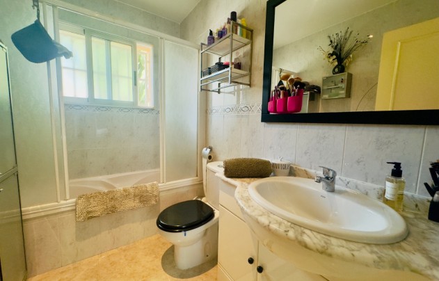 Resale - Villa - Benijofar