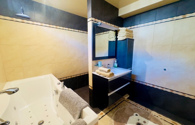 Resale - Villa - Benijofar