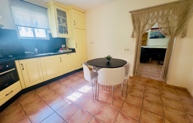 Resale - Villa - Benijofar