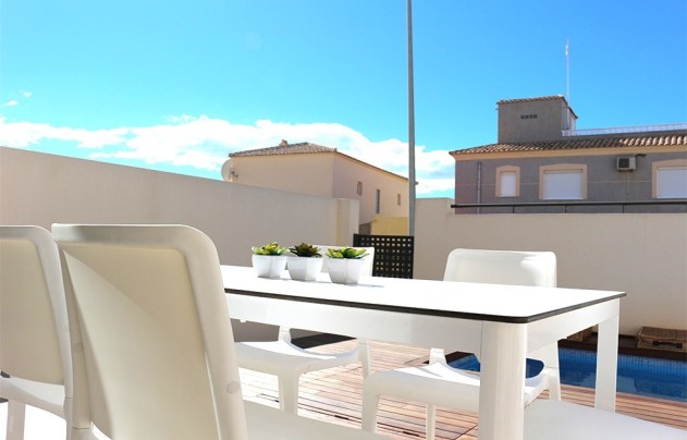 Resale - Villa - Orihuela Costa - La Zenia