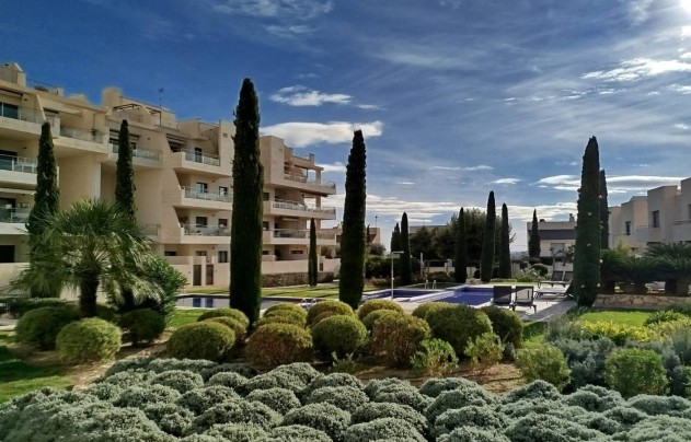 Resale - Villa - Orihuela Costa - La Zenia