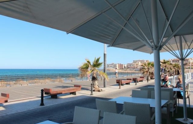 Resale - Villa - Orihuela Costa - La Zenia