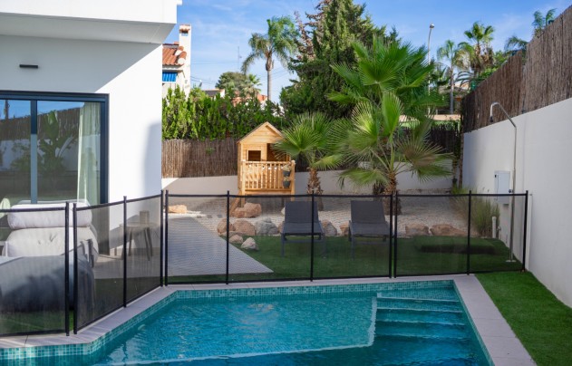 Resale - Villa - Ciudad Quesada - town