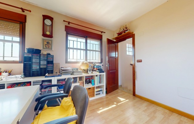 Resale - Villa - Aguilas