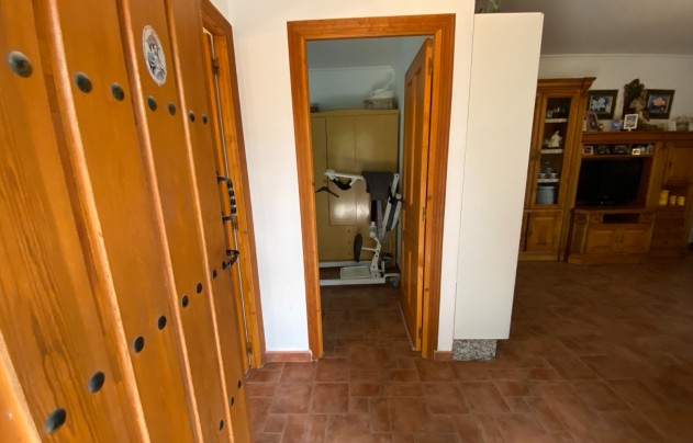 Reventa - Villa - Sax