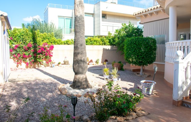 Resale - Villa - Orihuela Costa - La Zenia