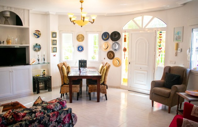 Resale - Villa - Orihuela Costa - La Zenia