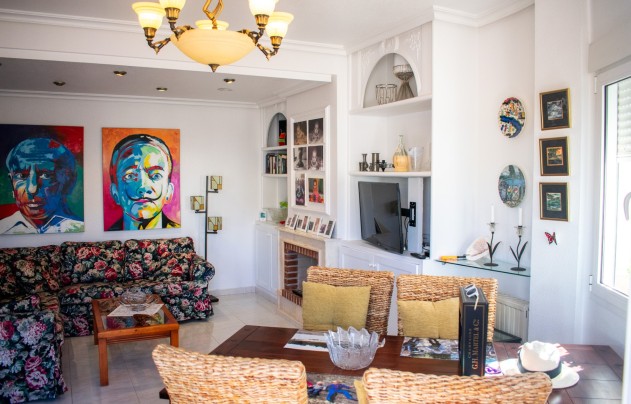 Resale - Villa - Orihuela Costa - La Zenia