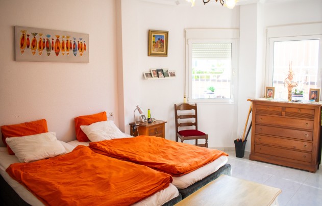 Resale - Villa - Orihuela Costa - La Zenia