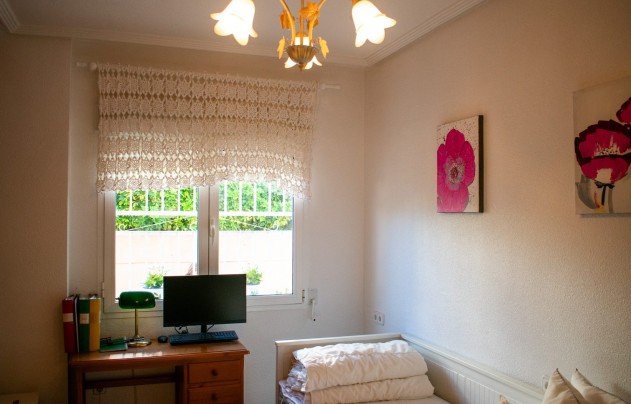 Resale - Villa - Orihuela Costa - La Zenia