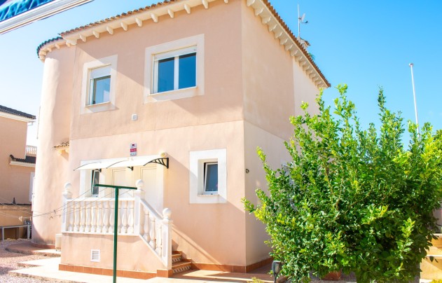 Resale - Villa - Orihuela Costa - La Zenia