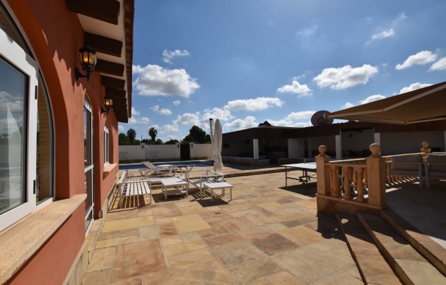 Resale - Villa - Heredades - Heradades