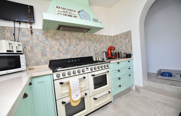 Resale - Villa - Heredades - Heradades