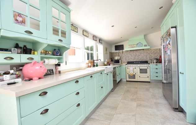 Resale - Villa - Heredades - Heradades