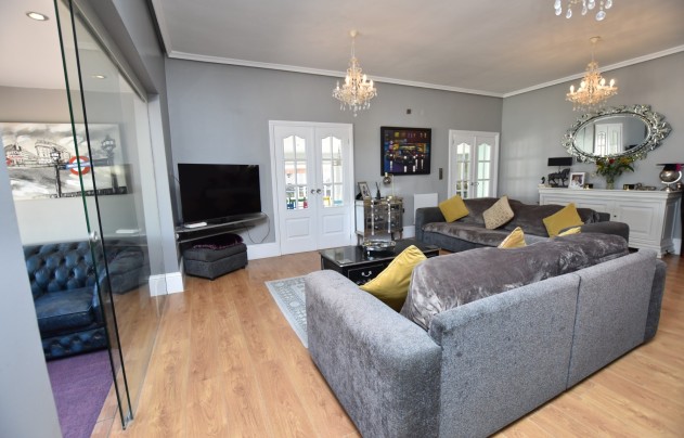 Resale - Villa - Heredades - Heradades