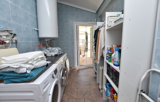 Resale - Villa - Heredades - Heradades