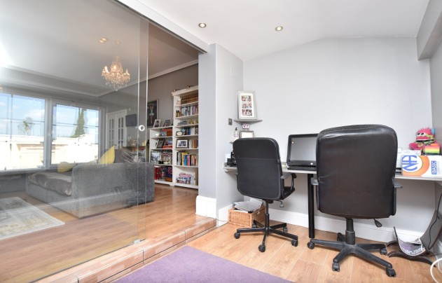 Resale - Villa - Heredades - Heradades