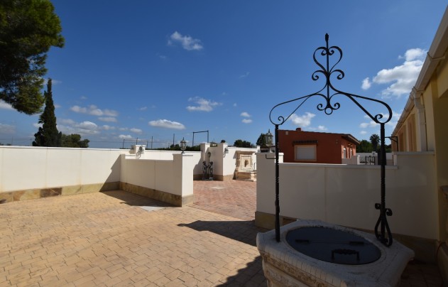 Resale - Villa - Heredades - Heradades