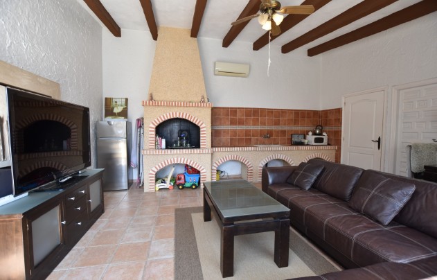 Resale - Villa - Heredades - Heradades