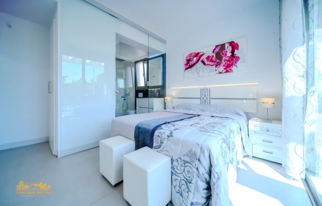 Resale - Villa - Orihuela Costa - Villamartín