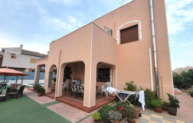 Resale - Villa - Torrevieja - Aguas Nuevas