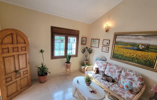 Resale - Villa - Torrevieja - Aguas Nuevas