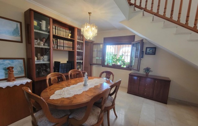 Resale - Villa - Torrevieja - Aguas Nuevas