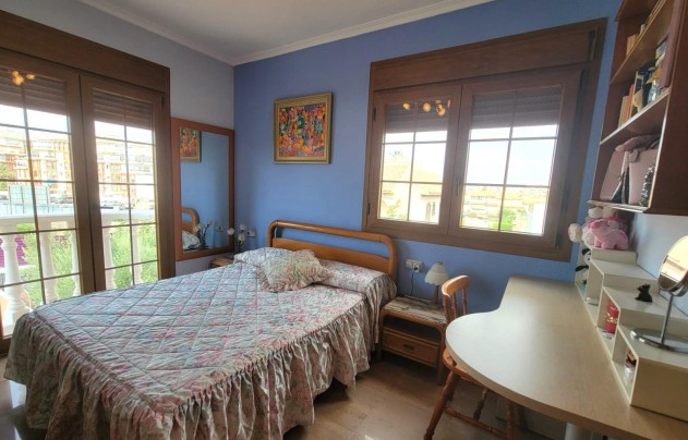 Resale - Villa - Torrevieja - Aguas Nuevas