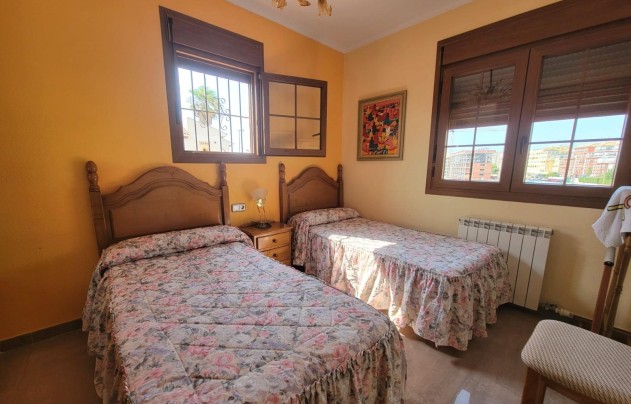 Resale - Villa - Torrevieja - Aguas Nuevas