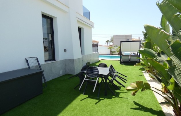 Resale - Villa - Ciudad Quesada