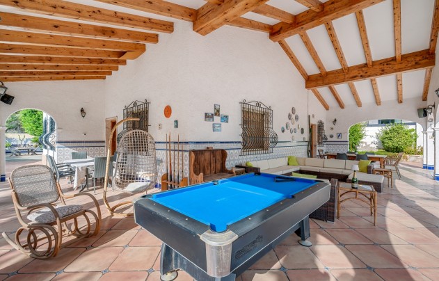 Resale - Villa - Elche