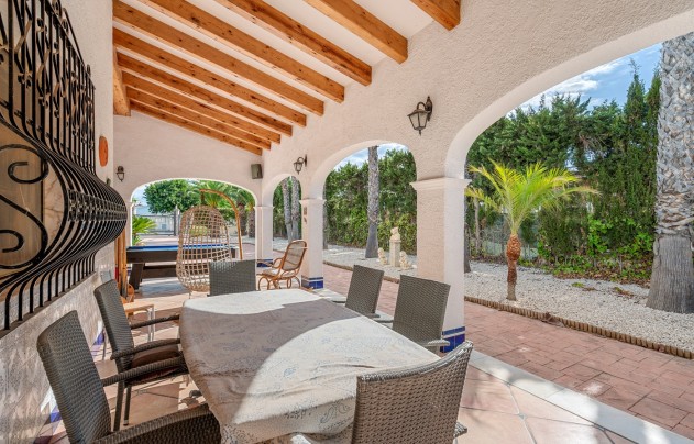 Resale - Villa - Elche